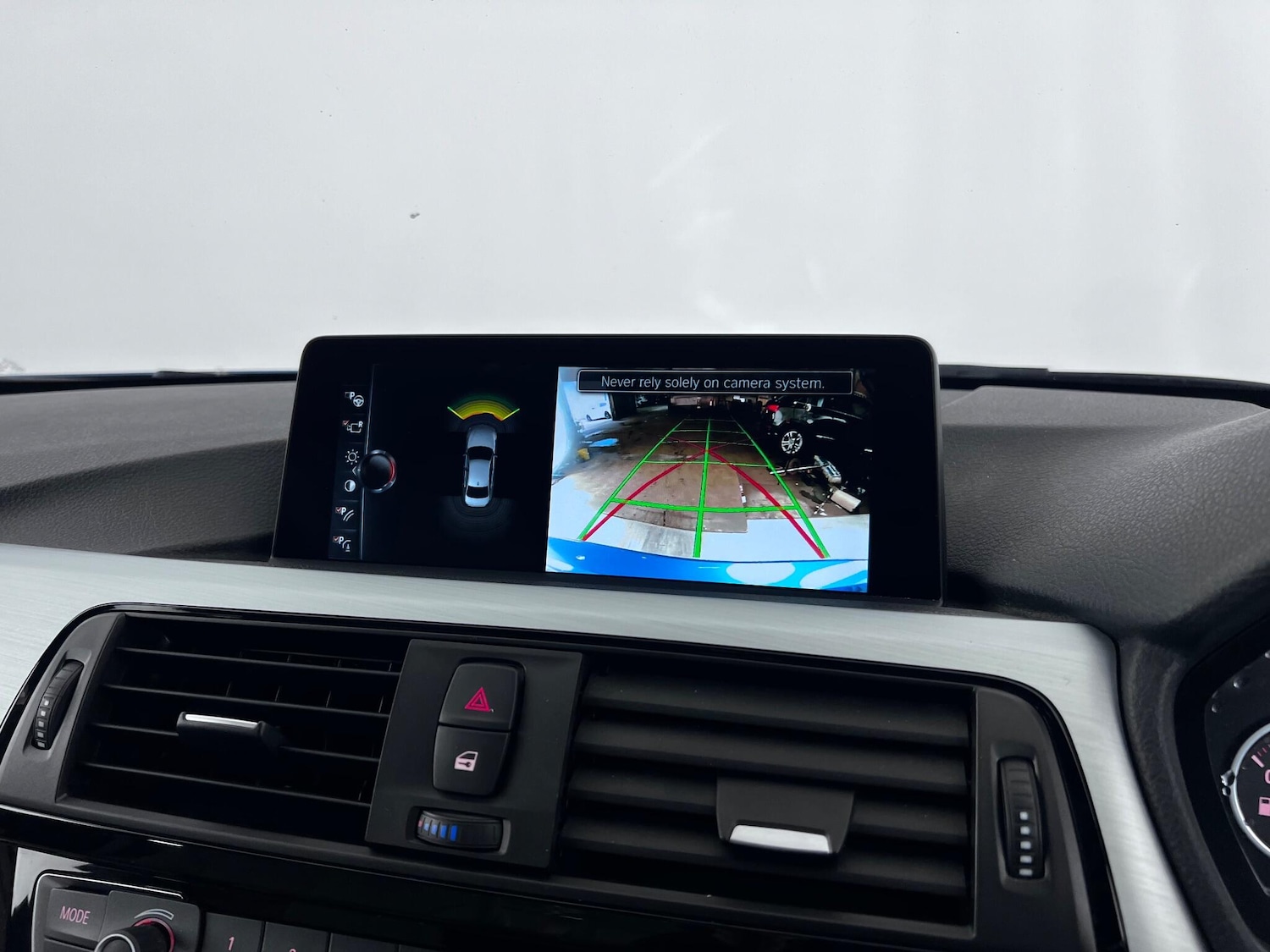 Used BMW 3 Series 2017 for sale - 77246236: Photo 25