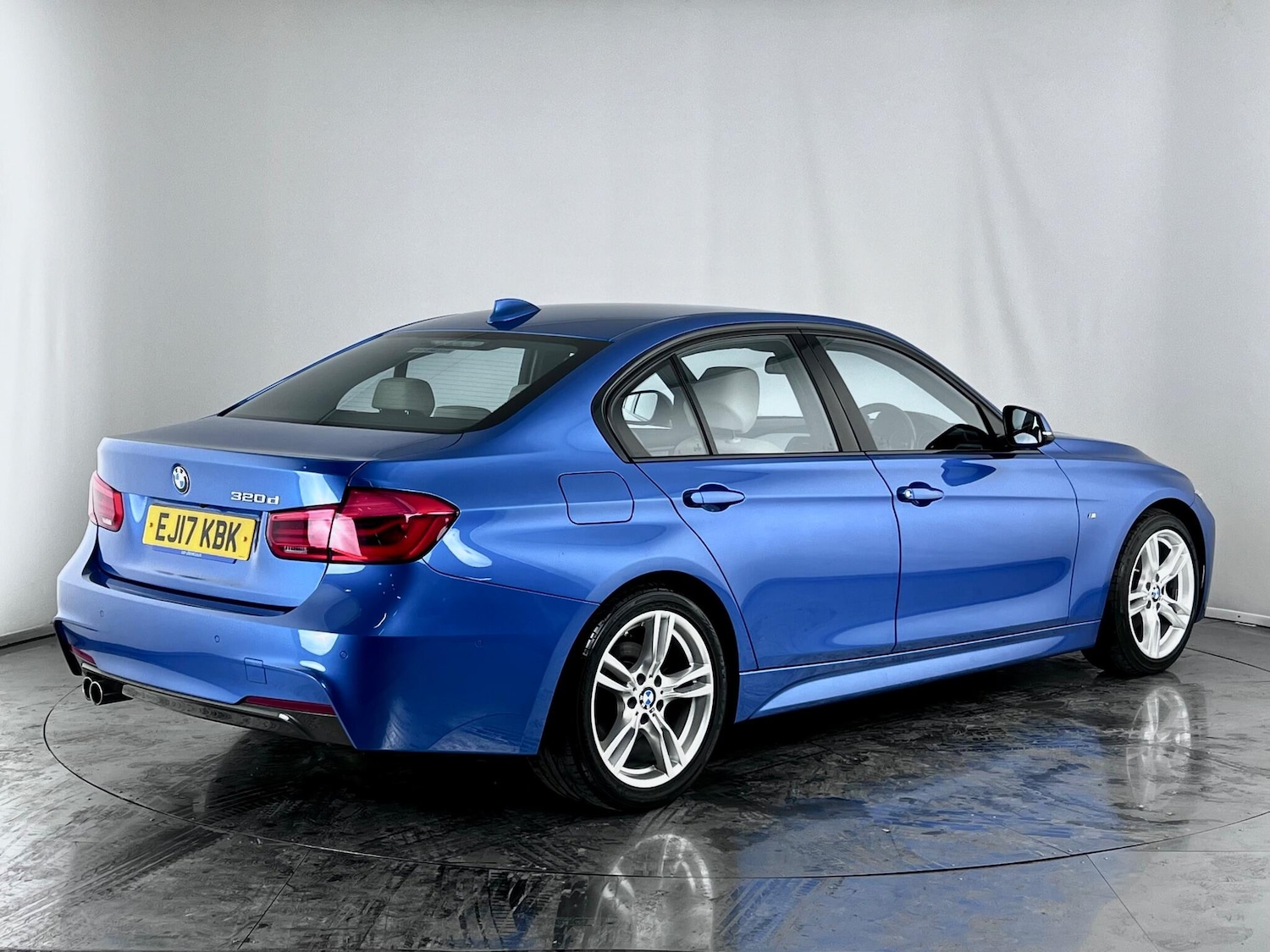 Used BMW 3 Series 2017 for sale - 77246236: Photo 4