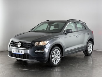 Used Volkswagen T-Roc 2018 for sale - 76484789: Photo