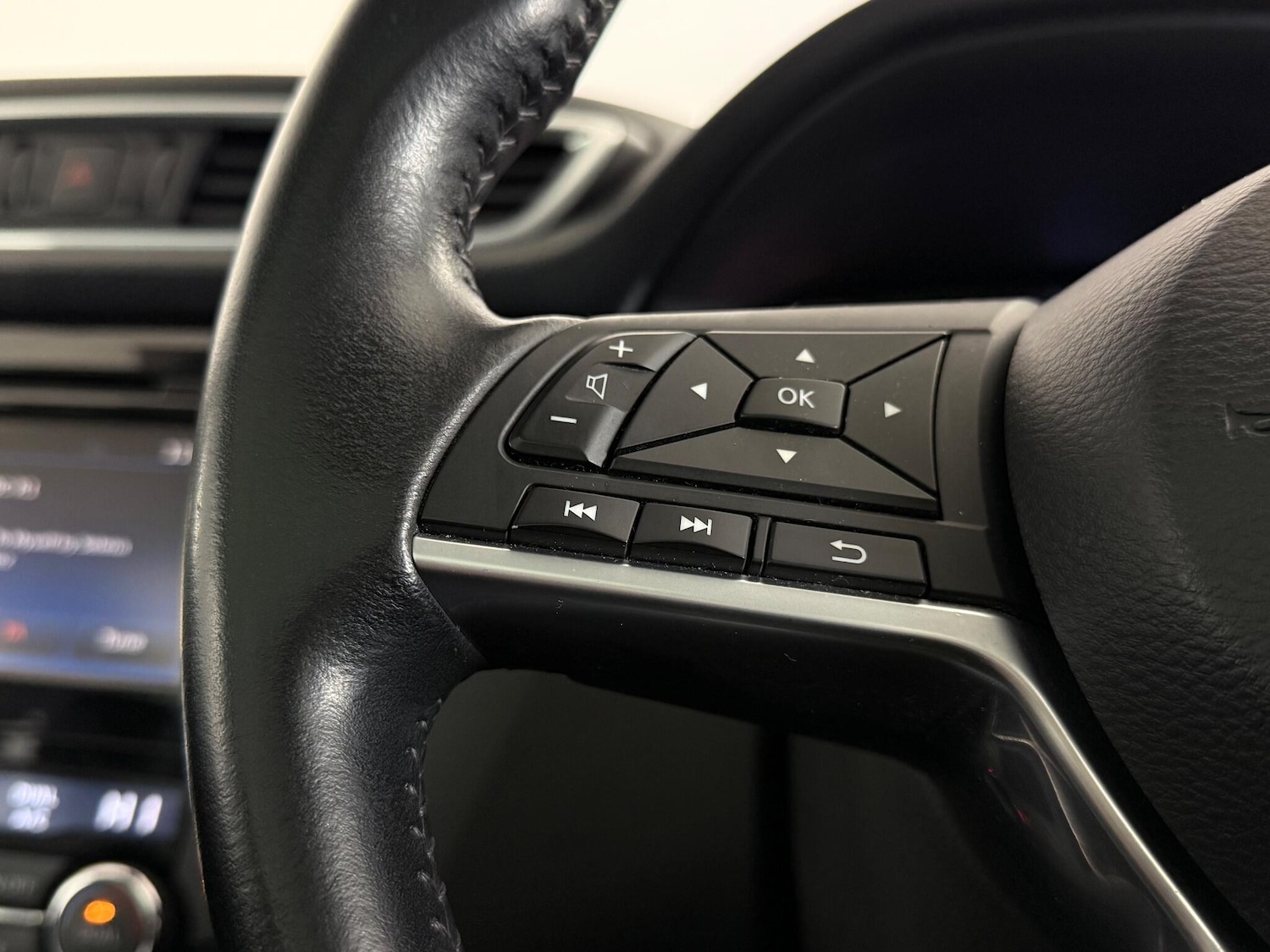 Used Nissan Qashqai 2018 for sale - 76467401: Photo 24