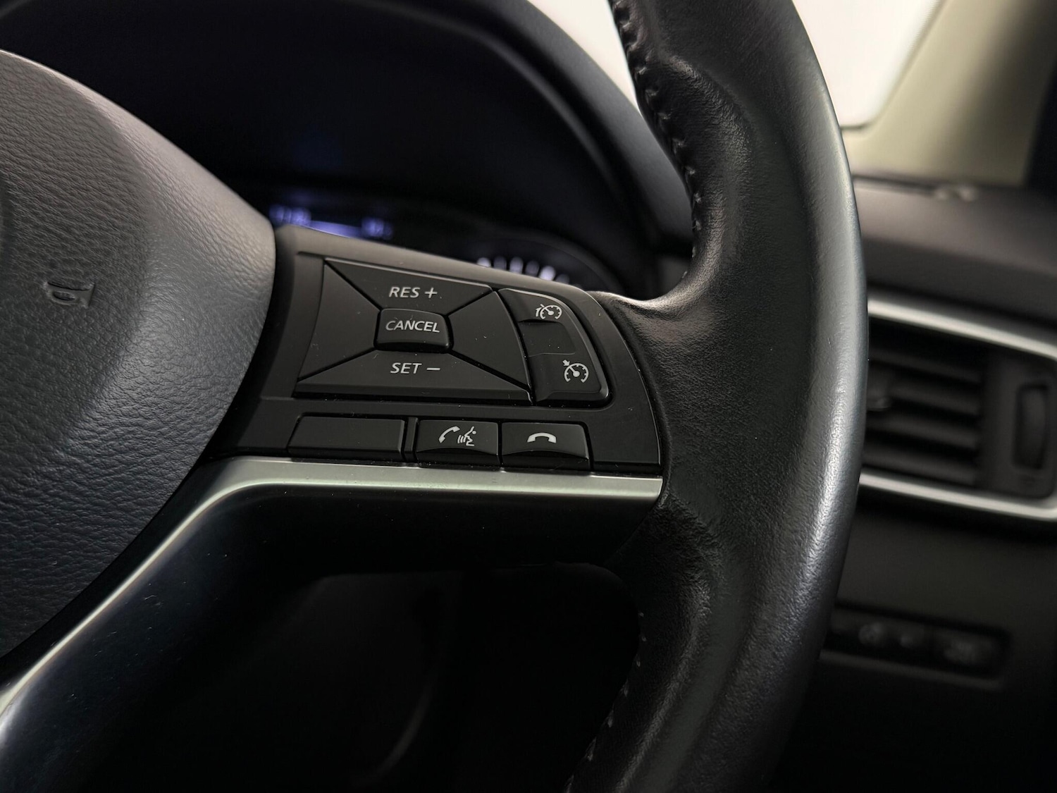 Used Nissan Qashqai 2018 for sale - 76467401: Photo 25