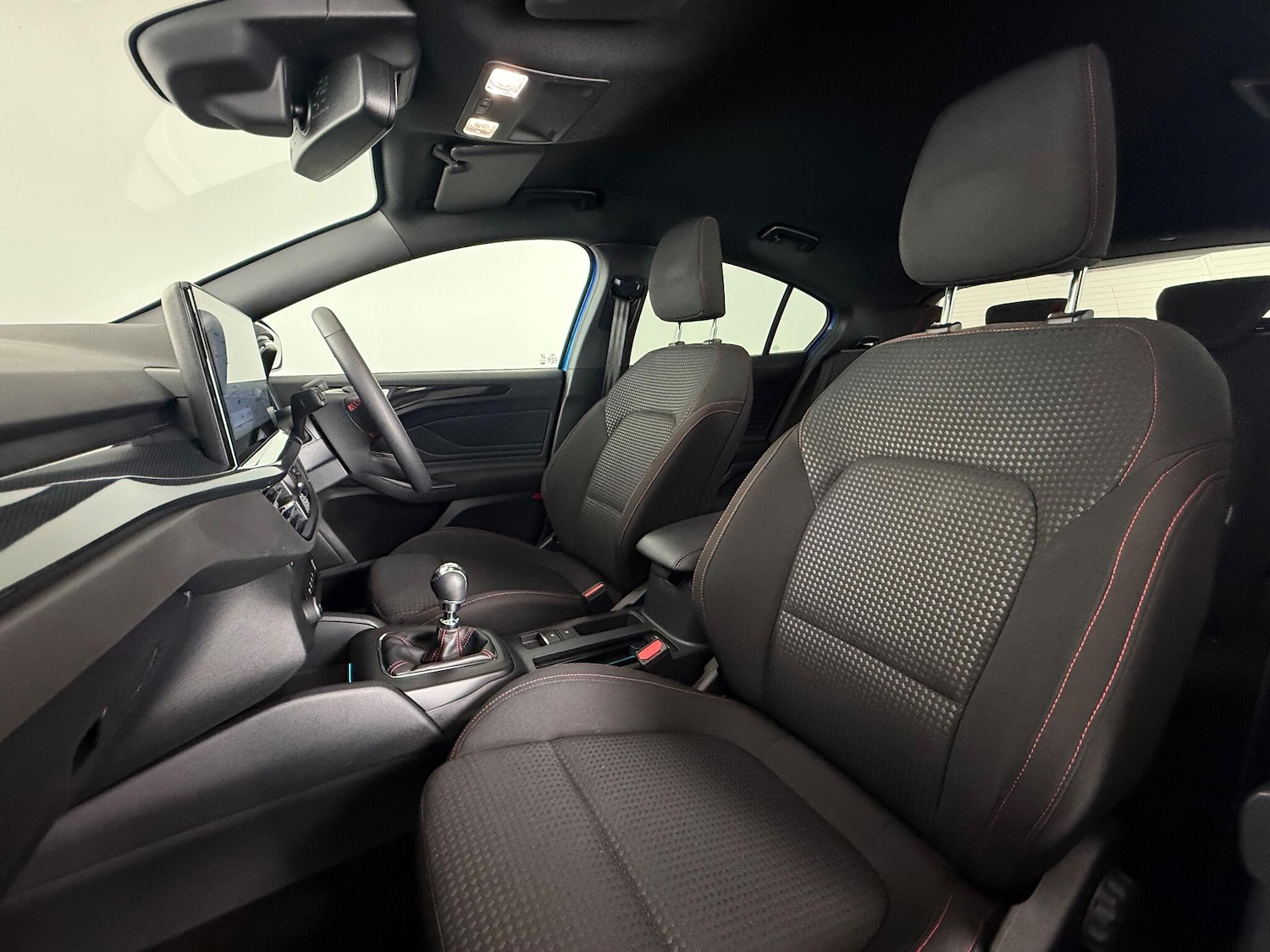 Used Ford Focus 2023 for sale - 76467104: Photo 17