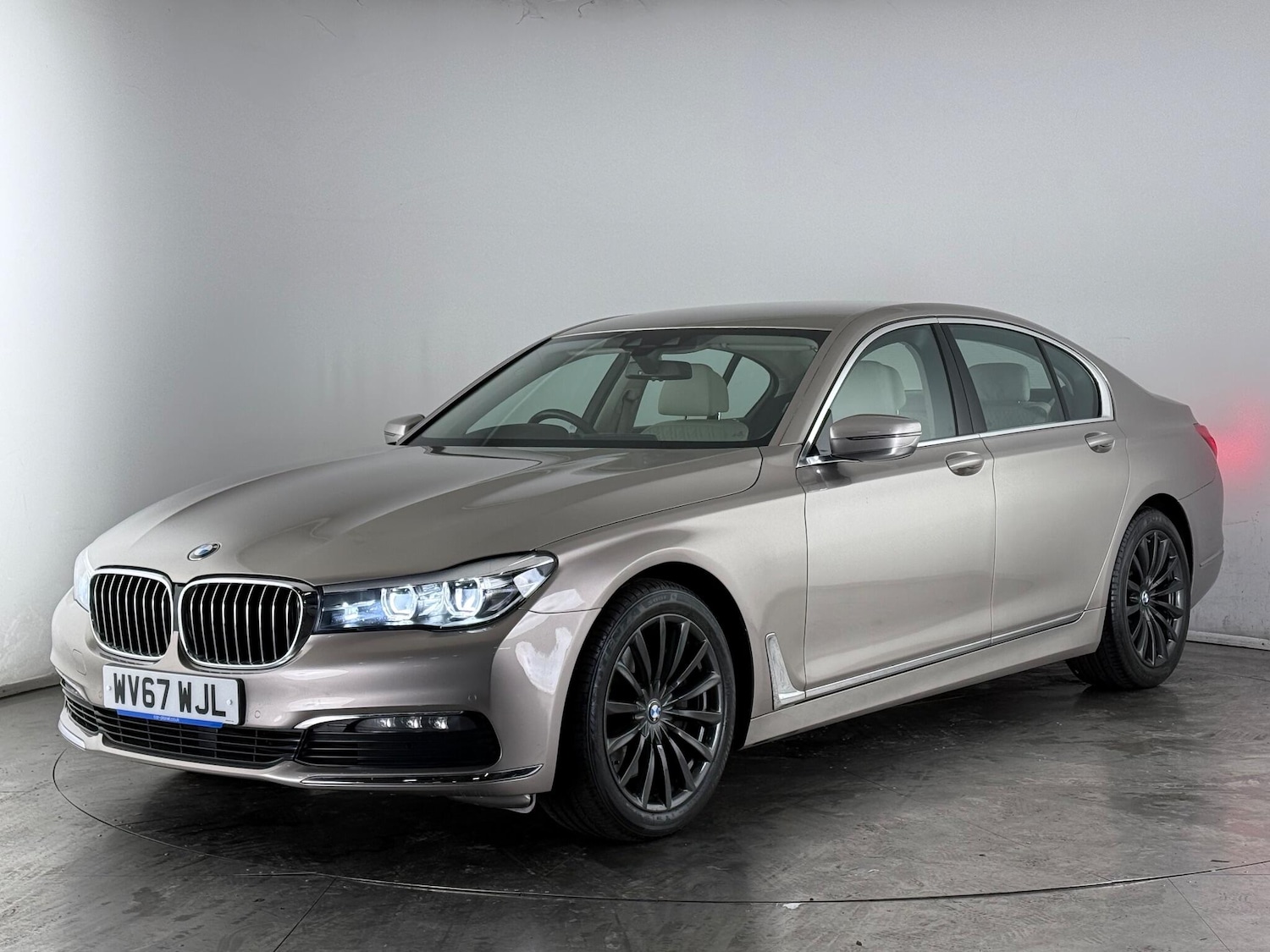Used BMW 7 Series 2017 for sale - 77246073: Photo 2