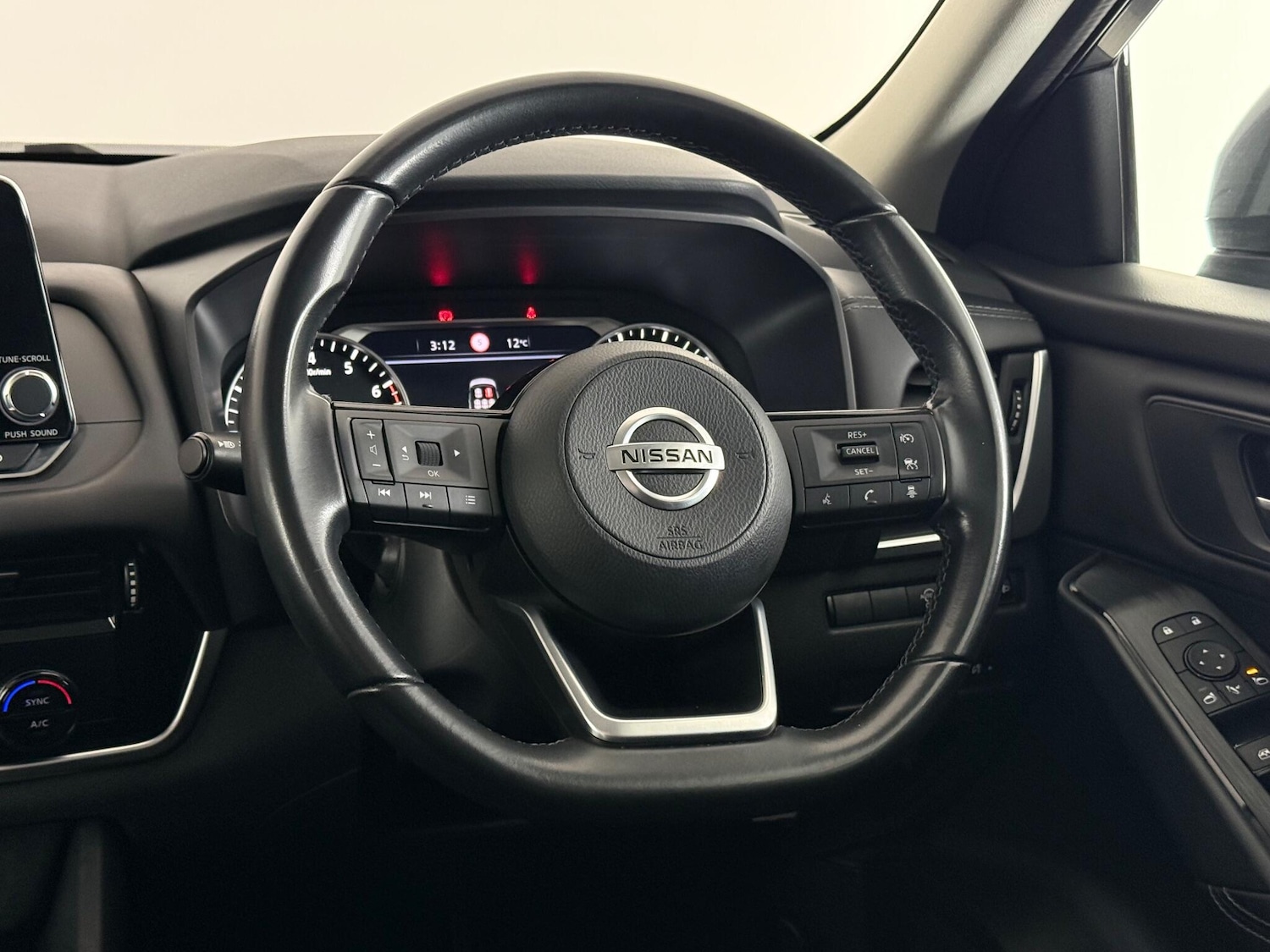 Used Nissan Qashqai 2022 for sale - 76466681: Photo 14