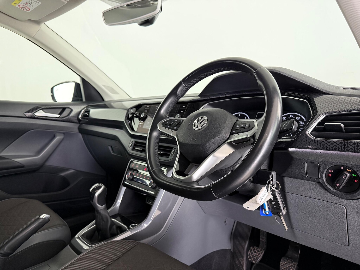 Used Volkswagen T-Cross 2020 for sale - 77182337: Photo 11