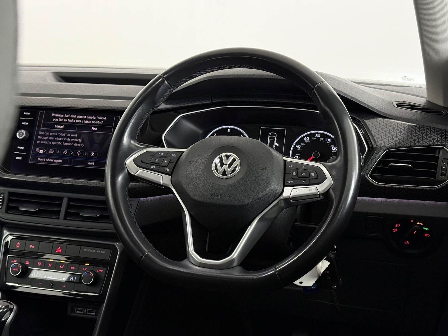 Used Volkswagen T-Cross 2020 for sale - 77182337: Photo 21