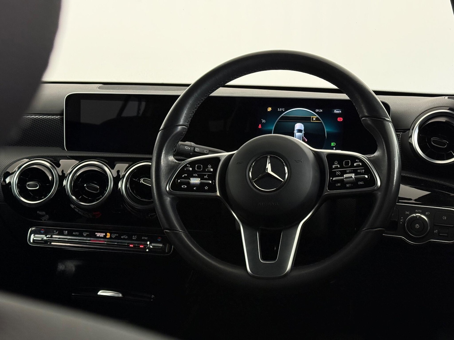 Used Mercedes-Benz A-Class 2018 for sale - 77259828: Photo 14