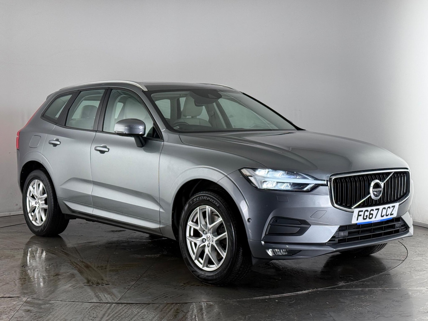 Used Volvo XC60 2017 for sale - 76666517: Photo 1