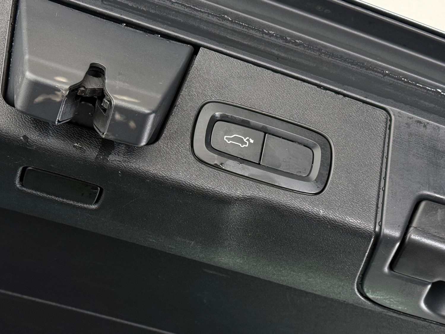 Used Volvo XC60 2017 for sale - 76666517: Photo 14