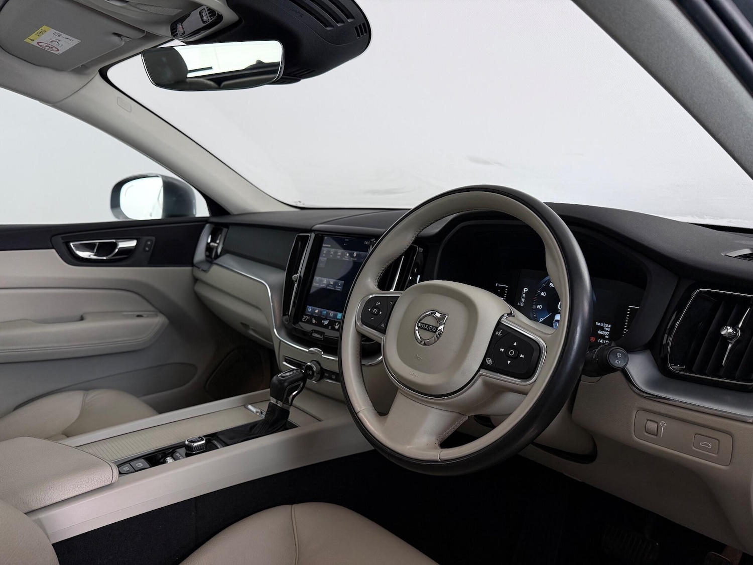 Used Volvo XC60 2017 for sale - 76666517: Photo 16