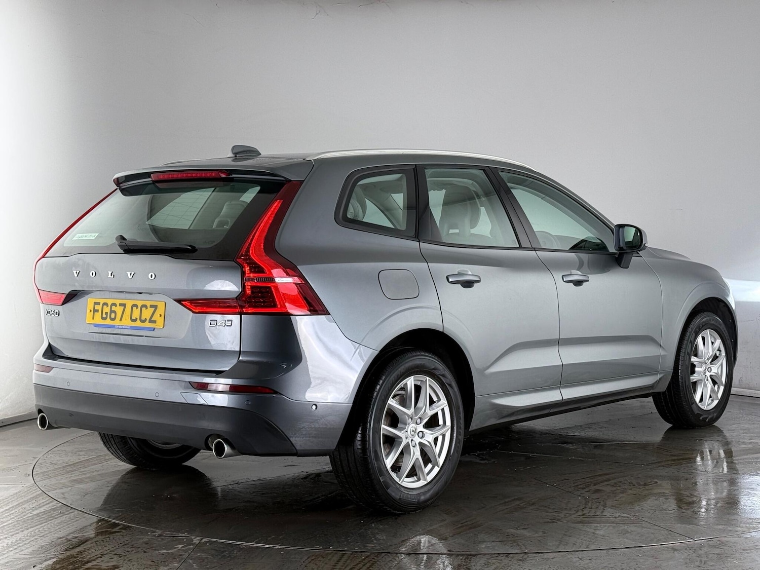 Used Volvo XC60 2017 for sale - 76666517: Photo 5