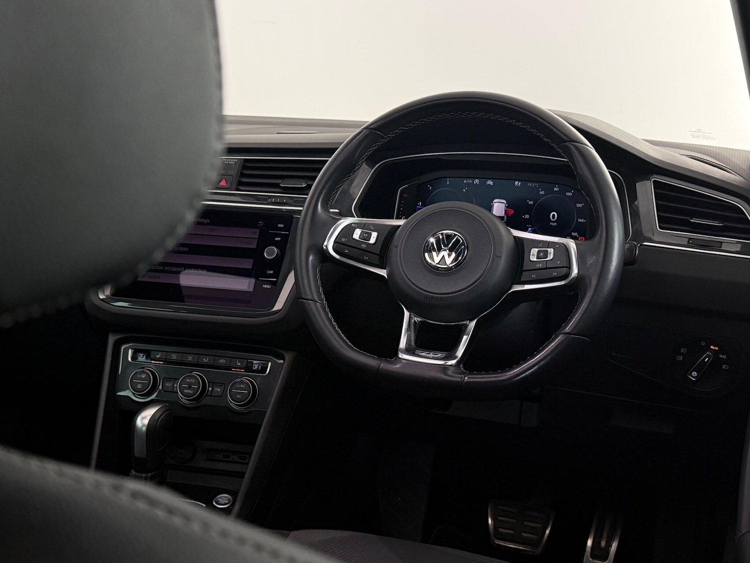 Used Volkswagen Tiguan 2020 for sale - 77182910: Photo 15