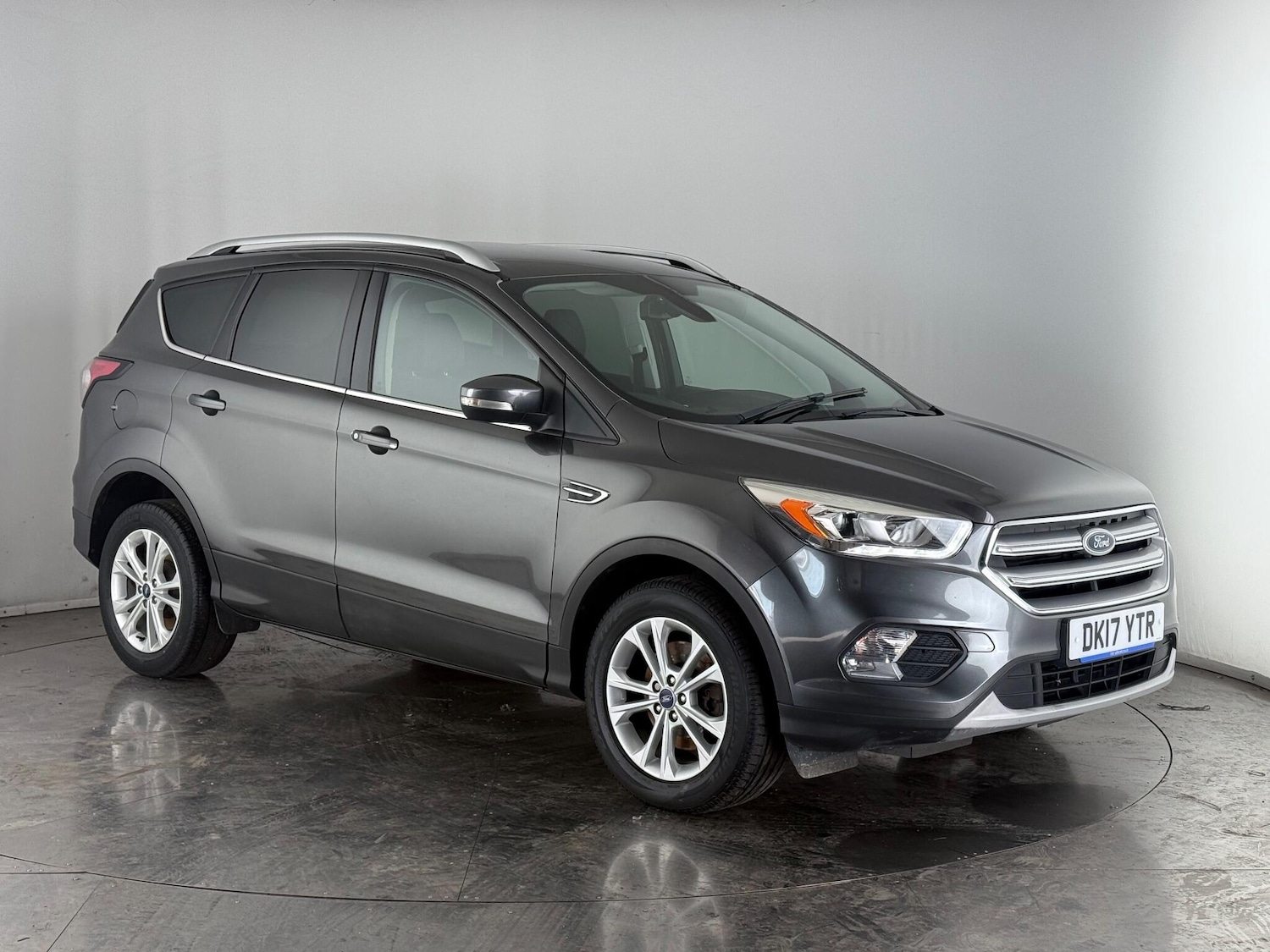 Used Ford Kuga 2017 for sale - 77182390: Photo 1