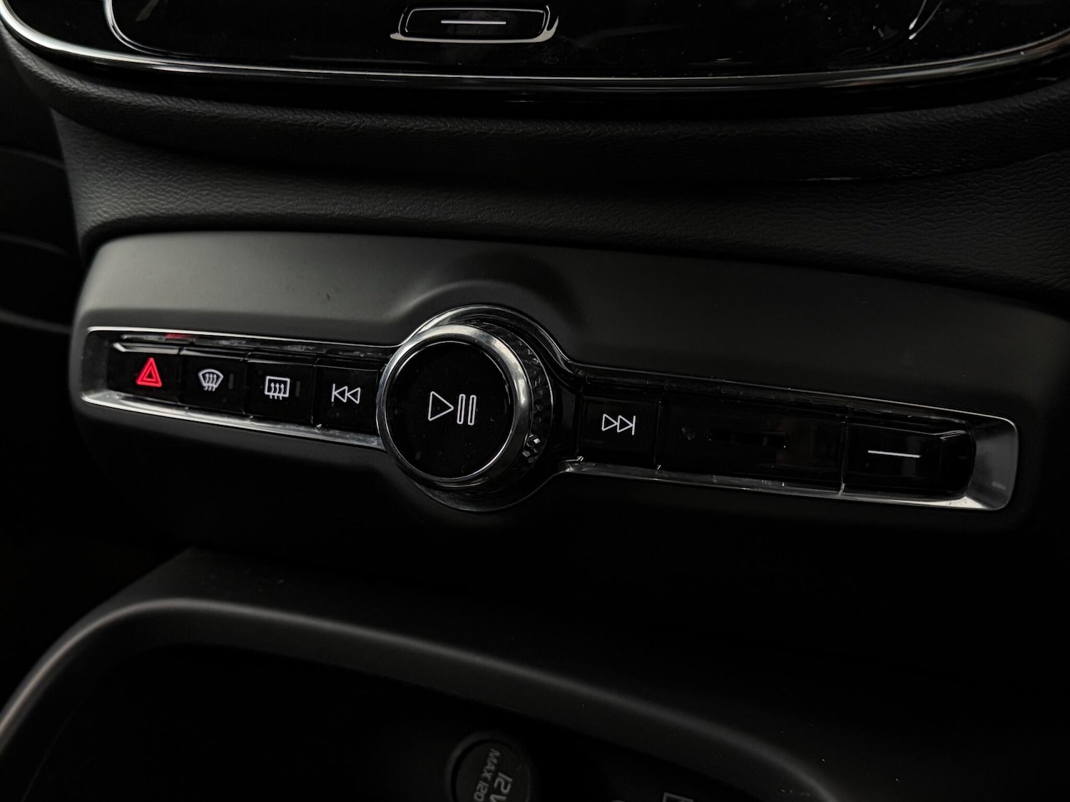 Used Volvo XC40 2024 for sale - 77182645: Photo 35