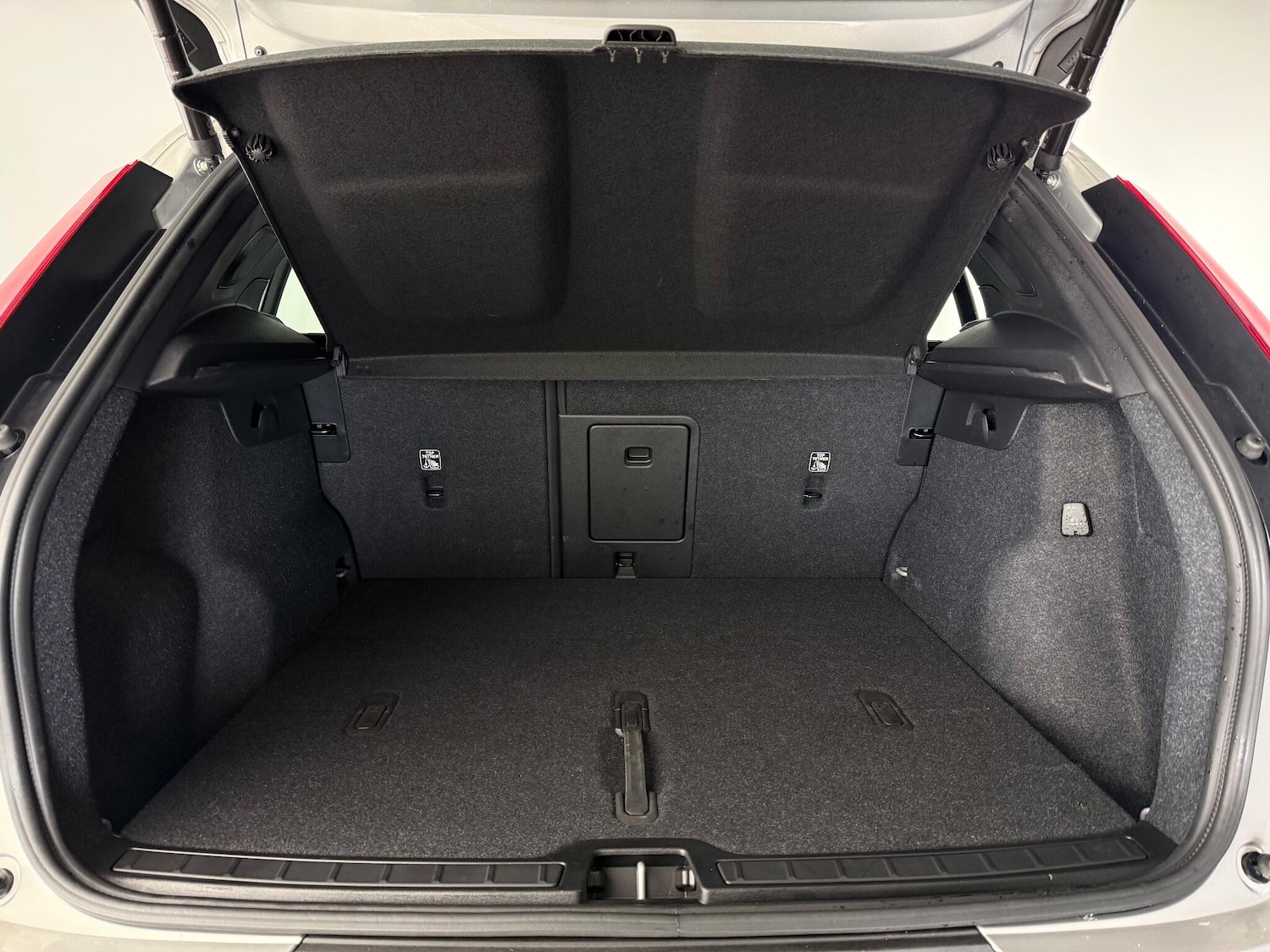 Used Volvo XC40 2024 for sale - 77182645: Photo 9