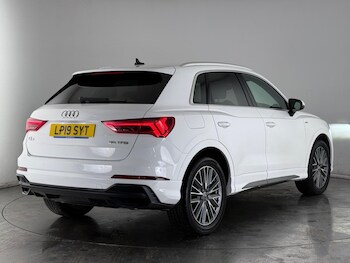 Used Audi Q3 2019 for sale - 77647208: Photo