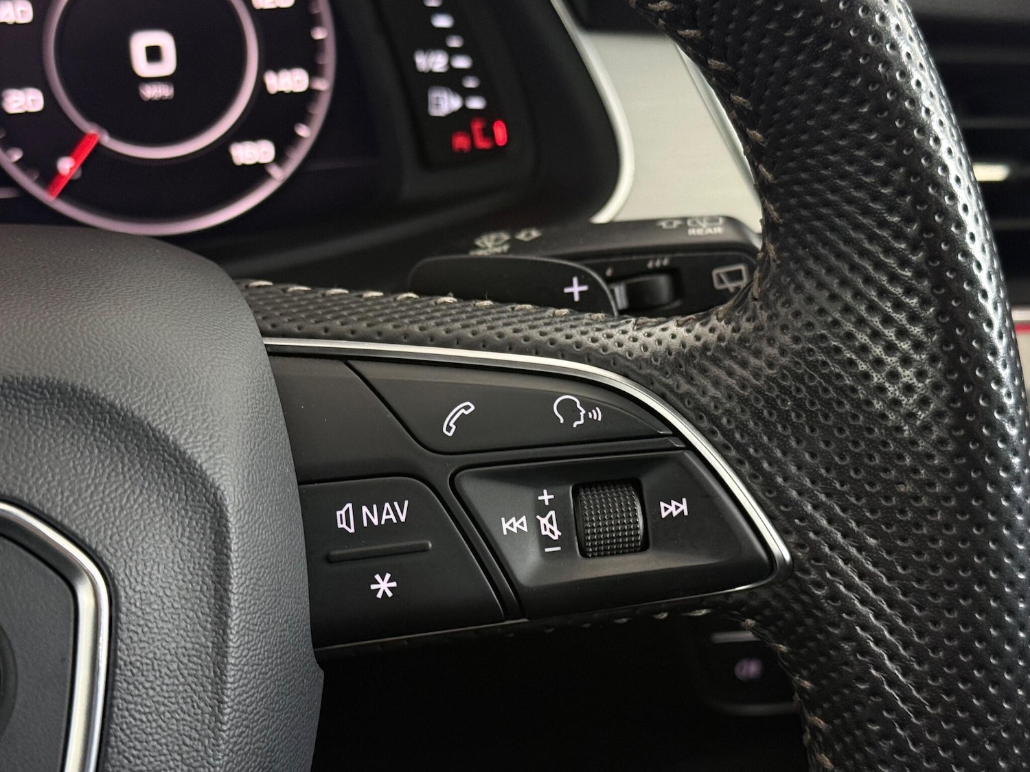 Used Audi Q7 2019 for sale - 76801596: Photo 31