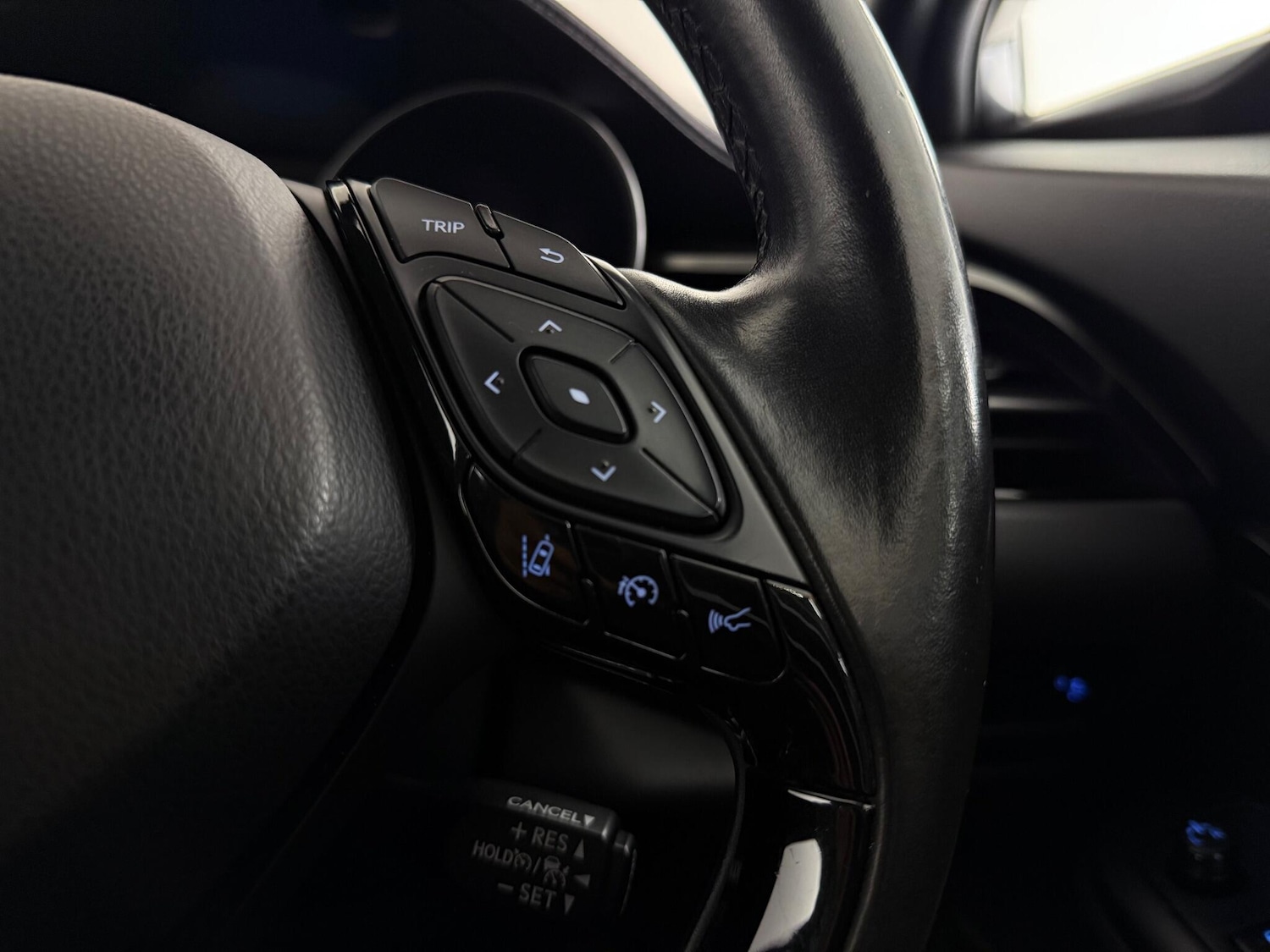 Used Toyota C-HR 2019 for sale - 77222625: Photo 18