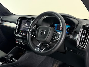 Used Volvo XC40 2023 for sale - 79076306: Photo