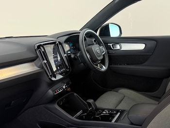 Used Volvo XC40 2023 for sale - 79076306: Photo