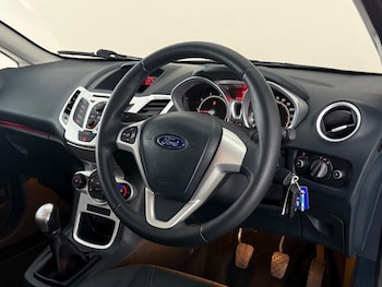 Used Ford Fiesta 2012 for sale - 79237300: Photo