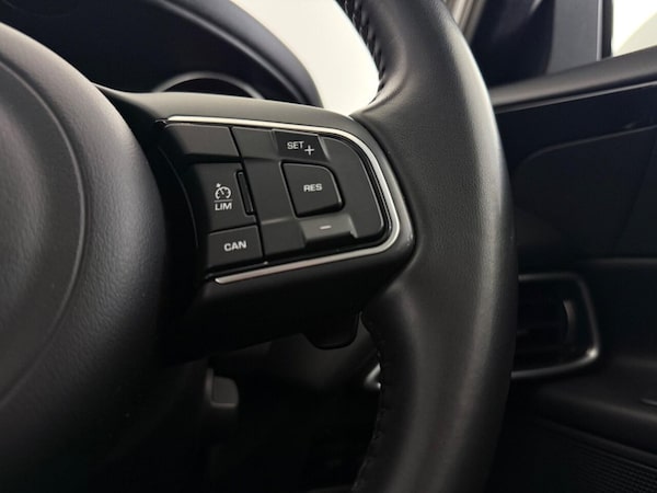 Used Jaguar XE 2019 for sale - 75777286: Photo 22