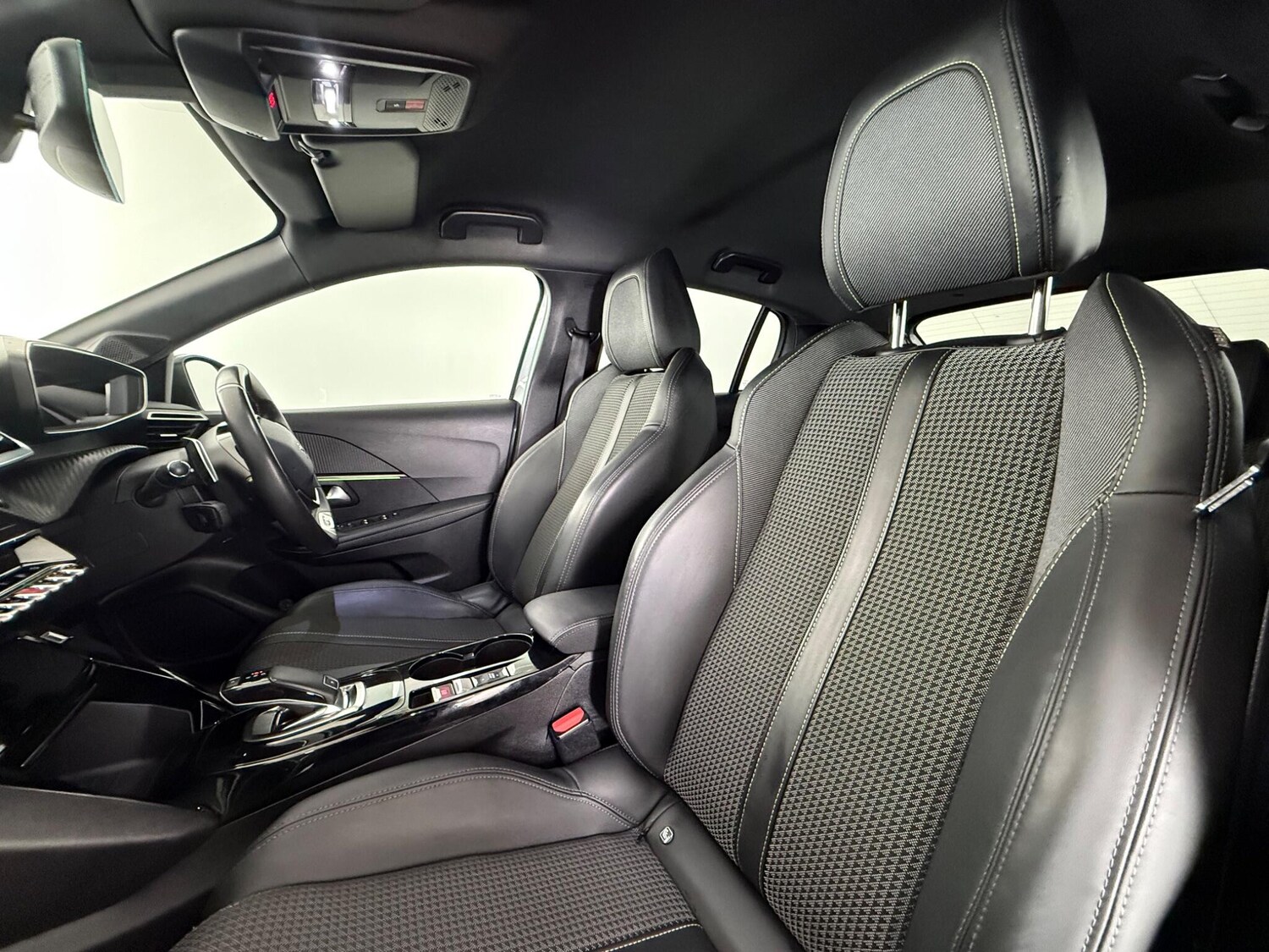 Used Peugeot 208 2020 for sale - 77815165: Photo 10