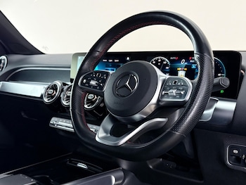 Used Mercedes-Benz GLB 2021 for sale - 79441881: Photo