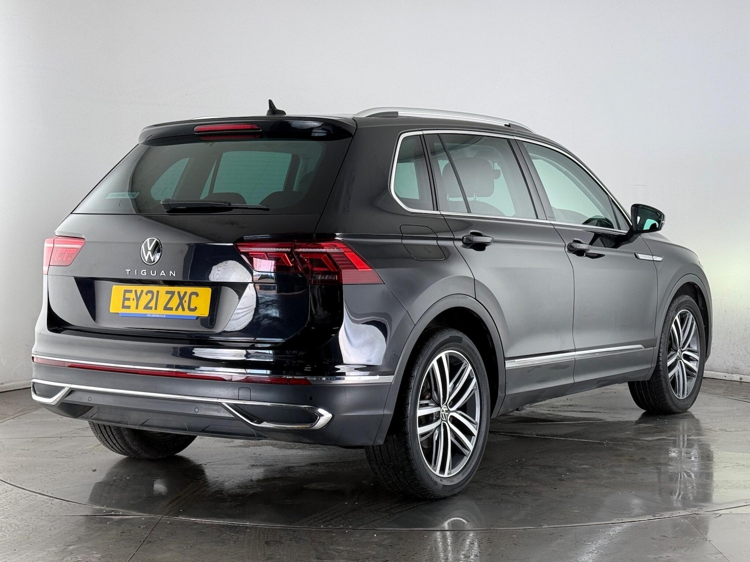 Used Volkswagen Tiguan 2021 for sale - 77647207: Photo 6