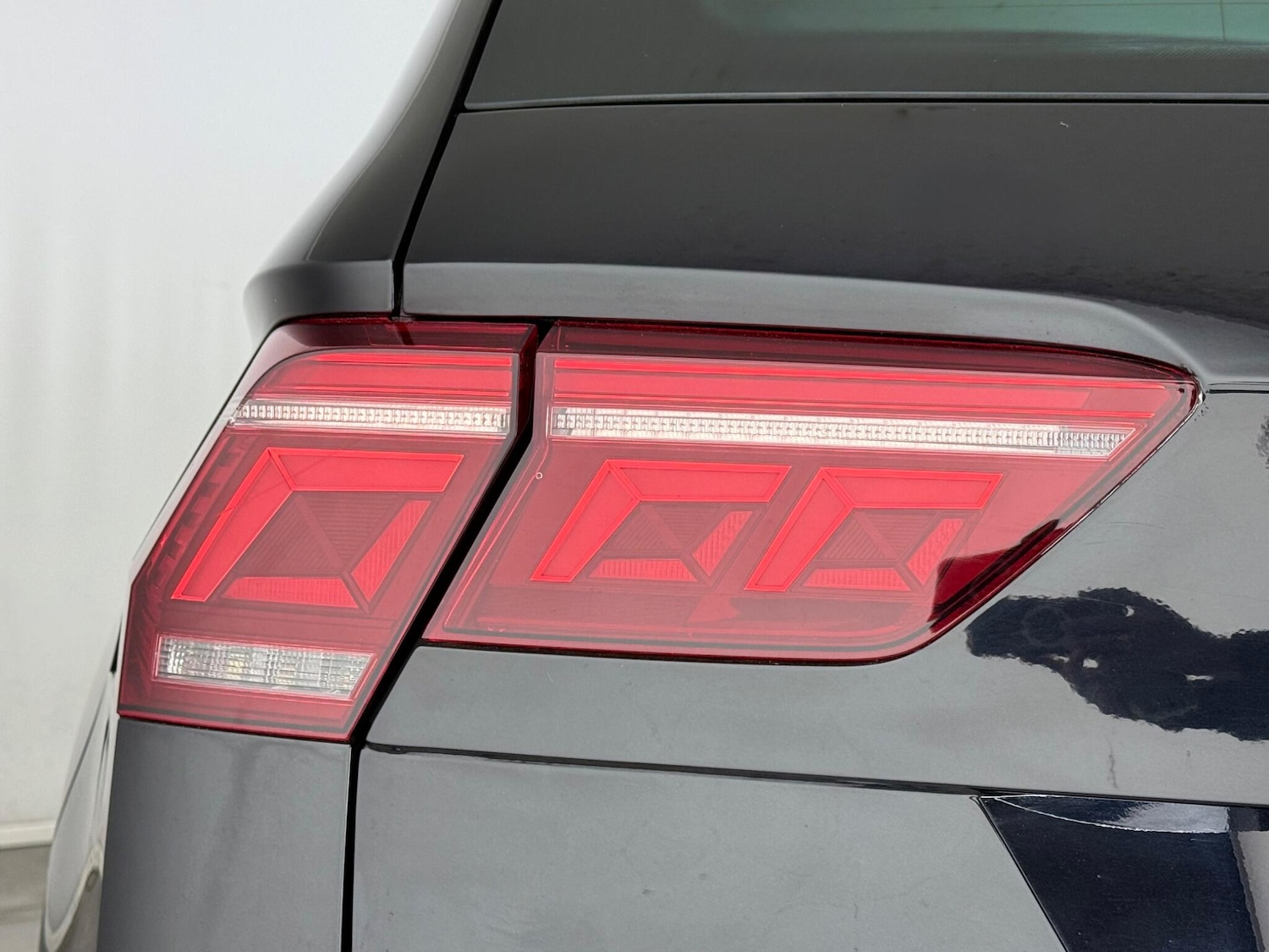 Used Volkswagen Tiguan 2021 for sale - 77647207: Photo 8