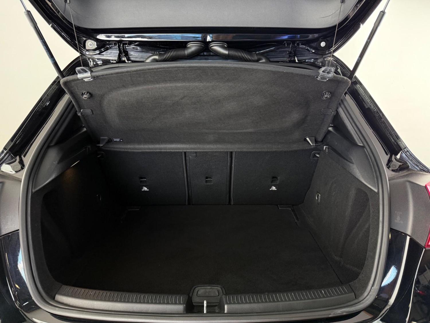 Used Mercedes-Benz A-Class 2019 for sale - 77182880: Photo 8