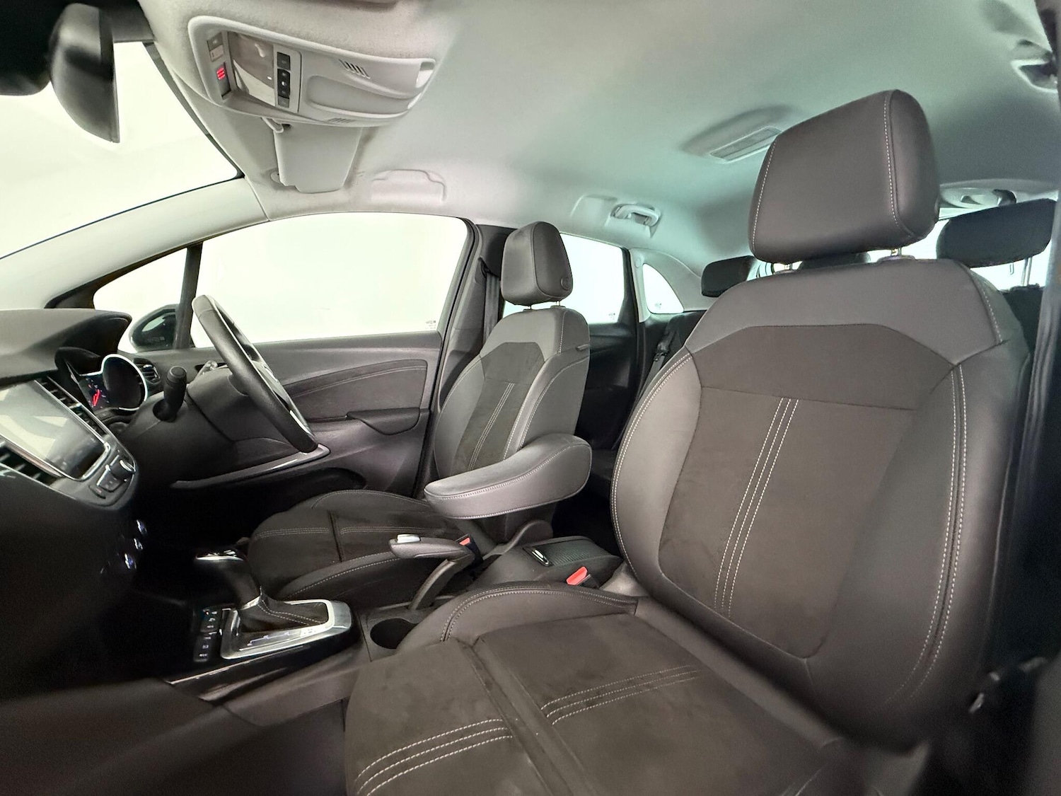 Used Vauxhall Crossland 2024 for sale - 76467138: Photo 13