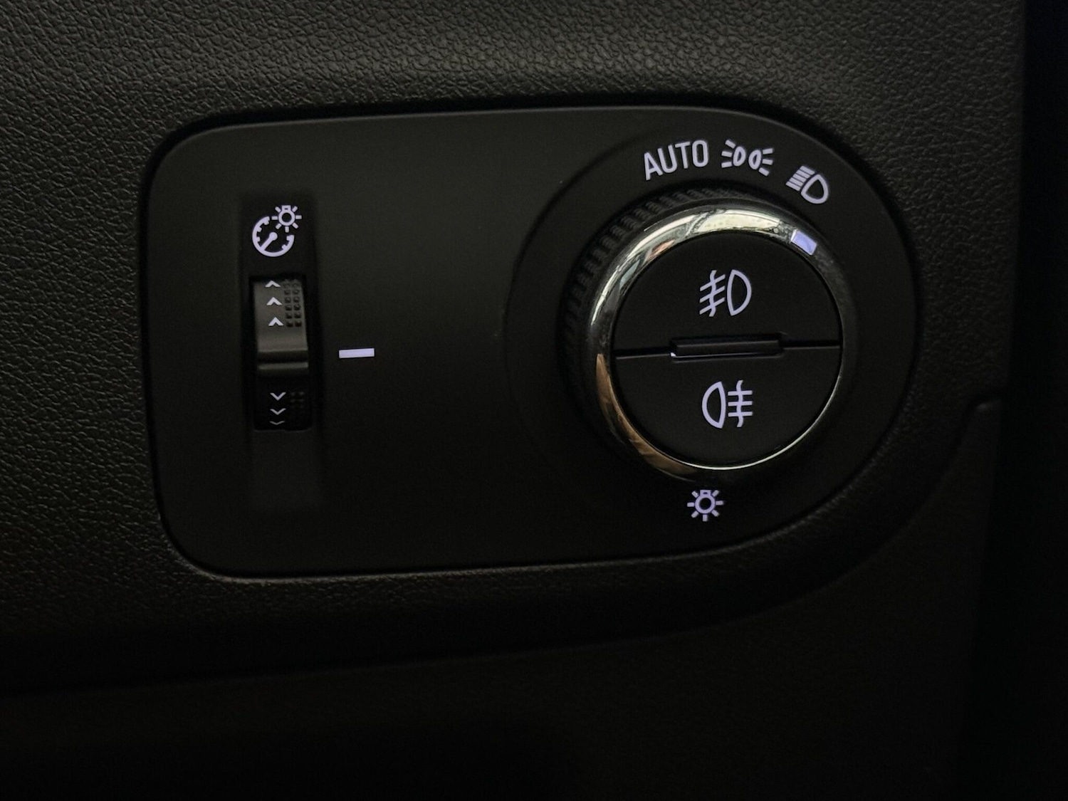 Used Vauxhall Crossland 2024 for sale - 76467138: Photo 36