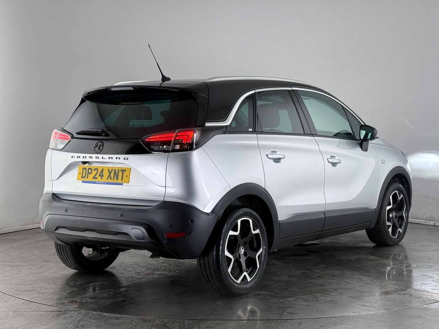 Used Vauxhall Crossland 2024 for sale - 76467138: Photo 5