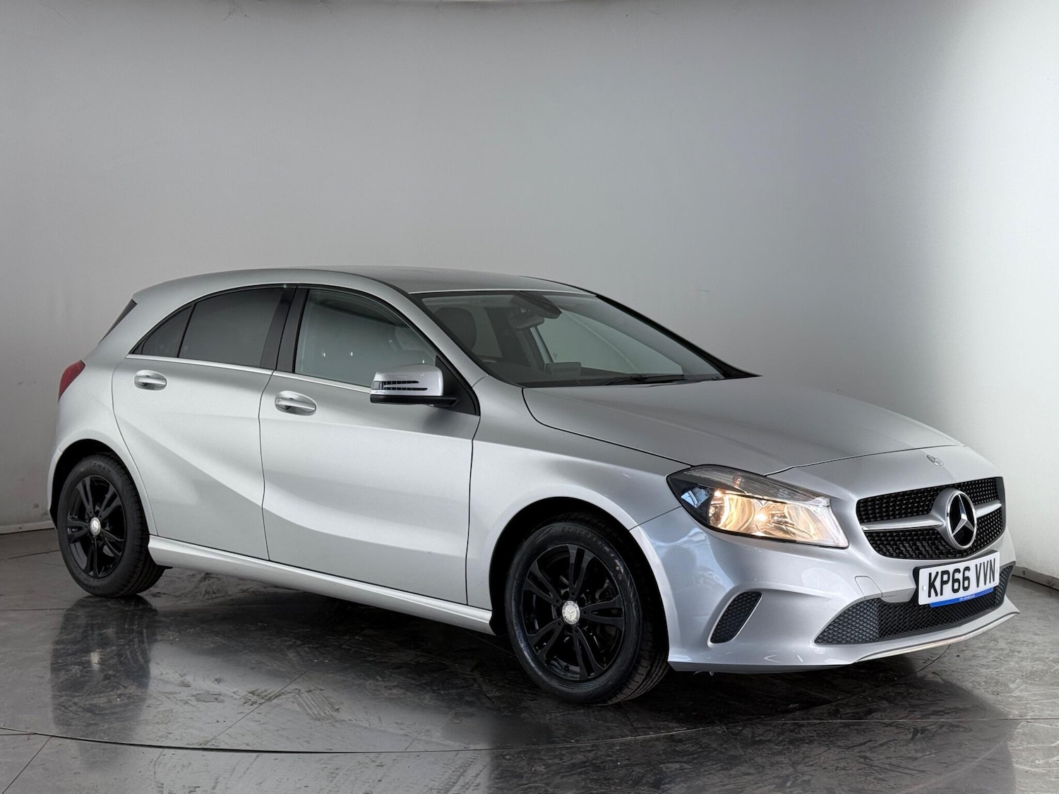 Used Mercedes-Benz A-Class 2016 for sale - 76466697: Photo 1