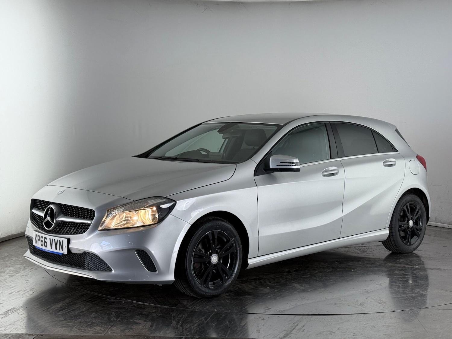 Used Mercedes-Benz A-Class 2016 for sale - 76466697: Photo 4