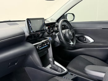 Used Toyota Yaris Cross 2023 for sale - 78602184: Photo