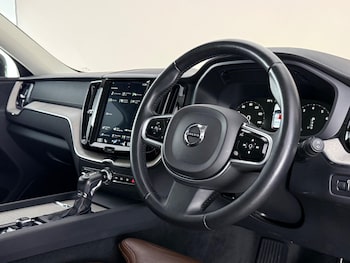 Used Volvo XC60 2018 for sale - 79229432: Photo