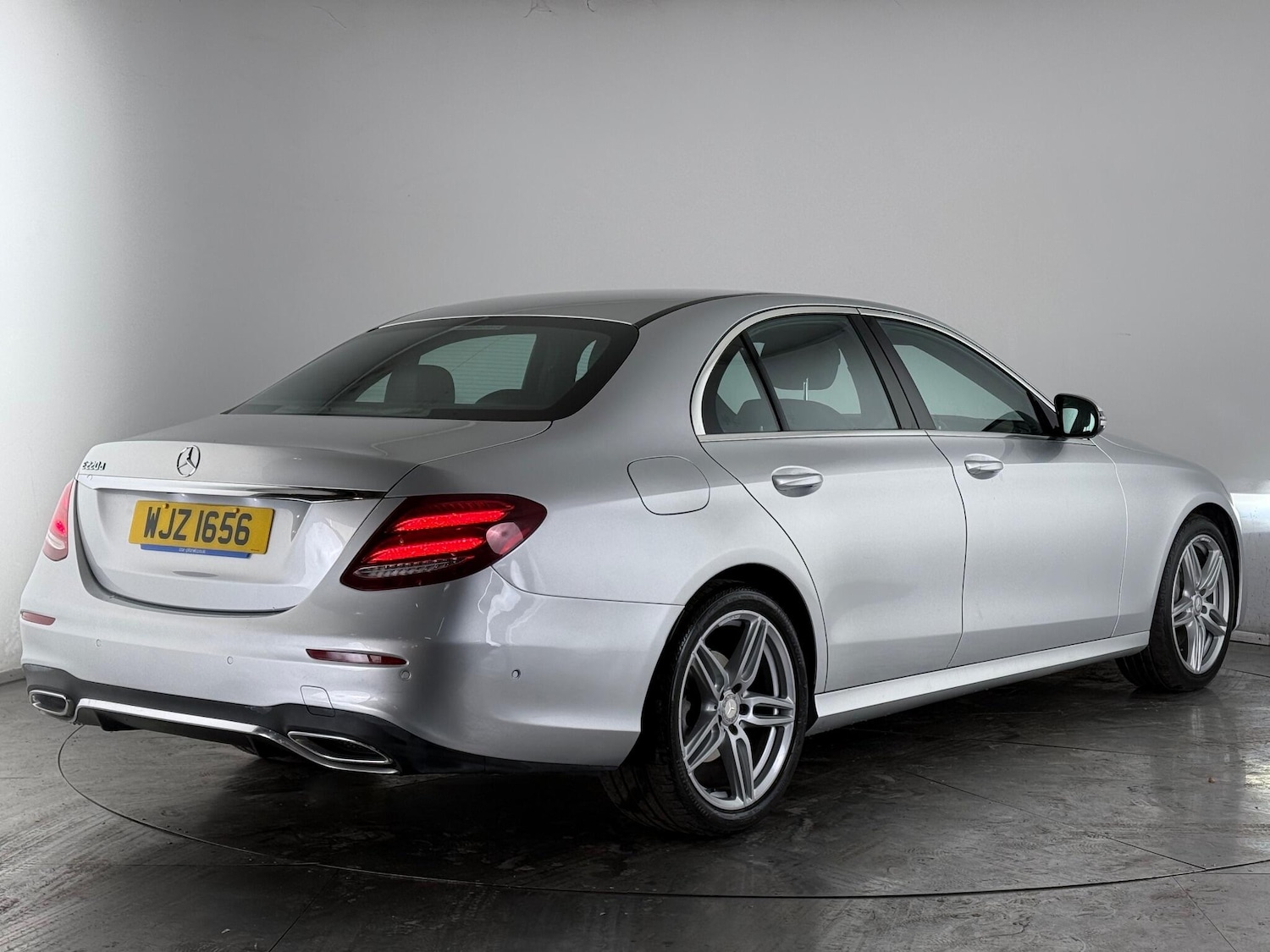 Used Mercedes-Benz E Class 2016 for sale - 77221559: Photo 6