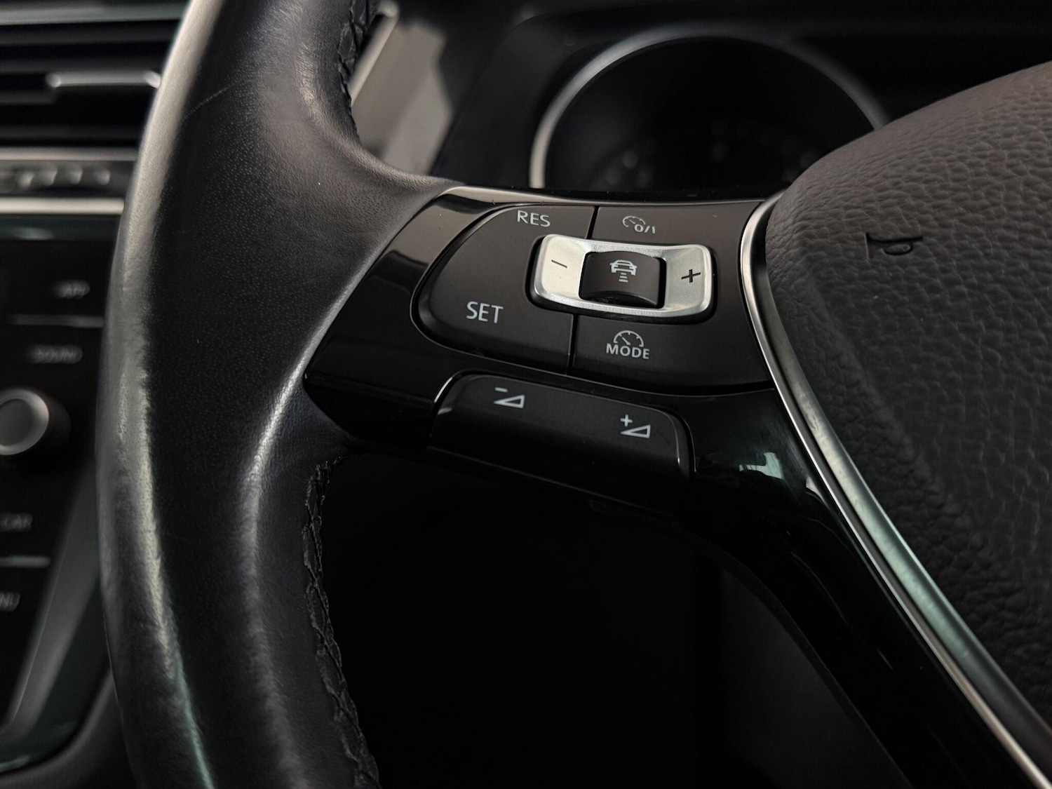 Used Volkswagen Tiguan 2018 for sale - 77247102: Photo 18