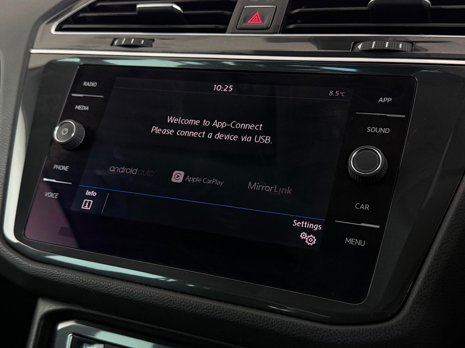 Used Volkswagen Tiguan 2018 for sale - 77247102: Photo 26