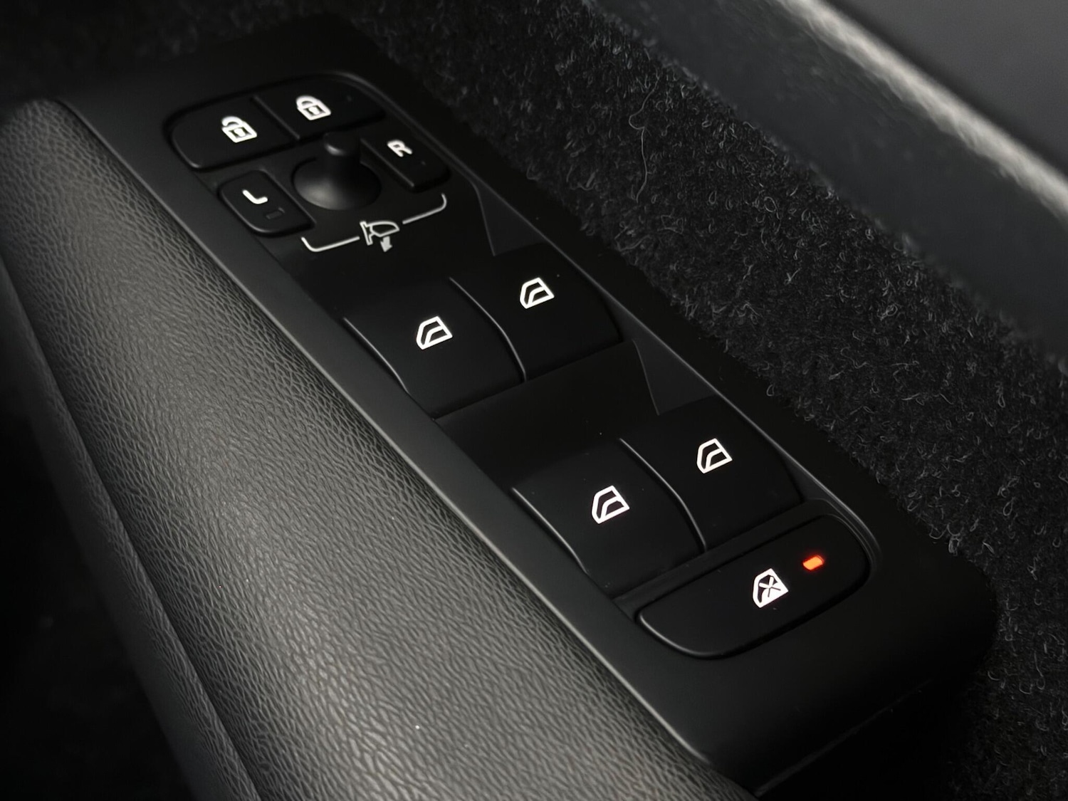 Used Volvo XC40 2020 for sale - 77259837: Photo 31