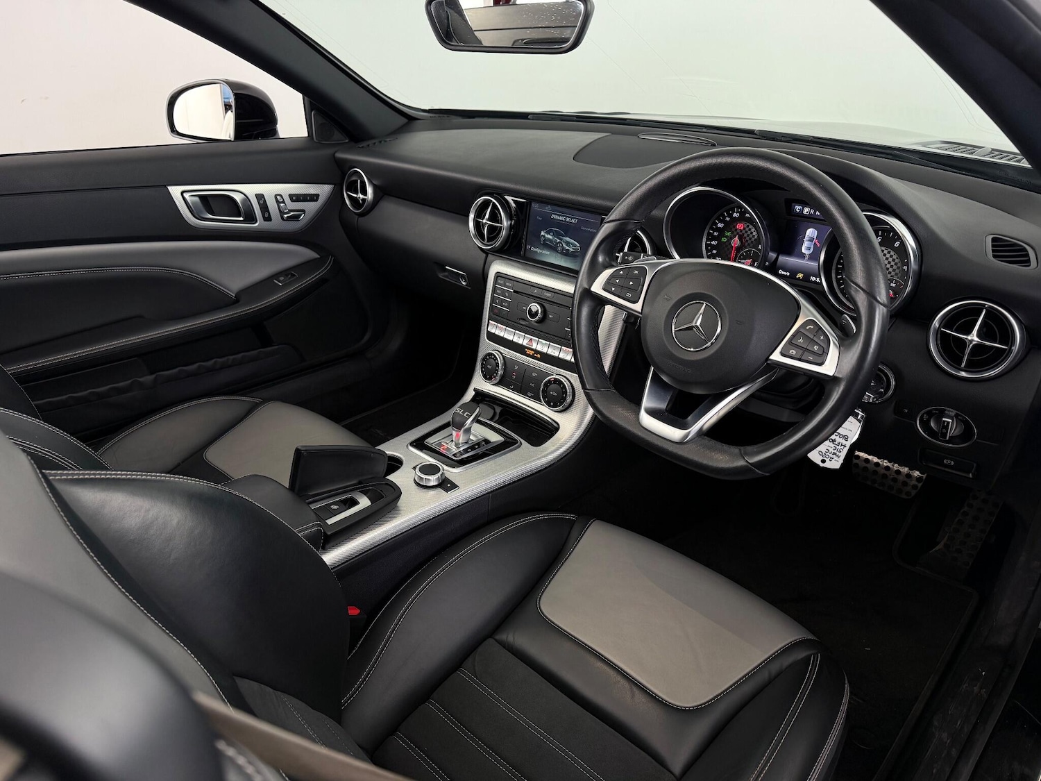 Used Mercedes-Benz SLC 2020 for sale - 77182543: Photo 11