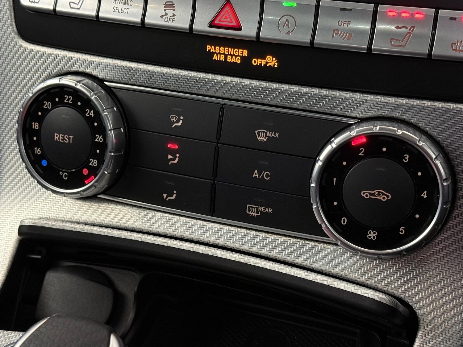 Used Mercedes-Benz SLC 2020 for sale - 77182543: Photo 30