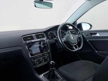Used Volkswagen Golf 2018 for sale - 79189130: Photo