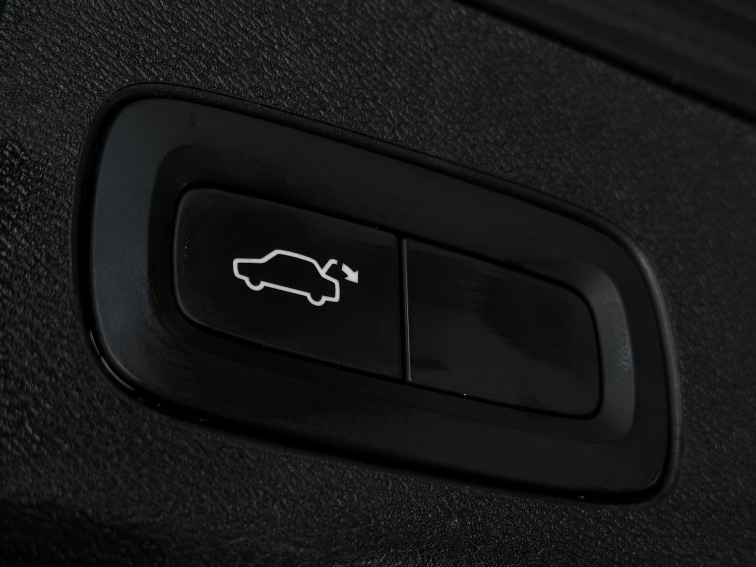 Used Volvo XC60 2018 for sale - 77974336: Photo 10