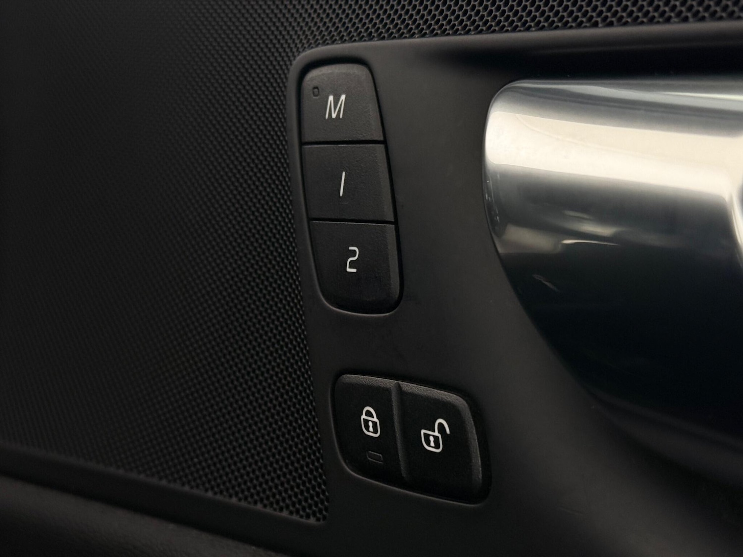 Used Volvo XC60 2018 for sale - 77974336: Photo 14