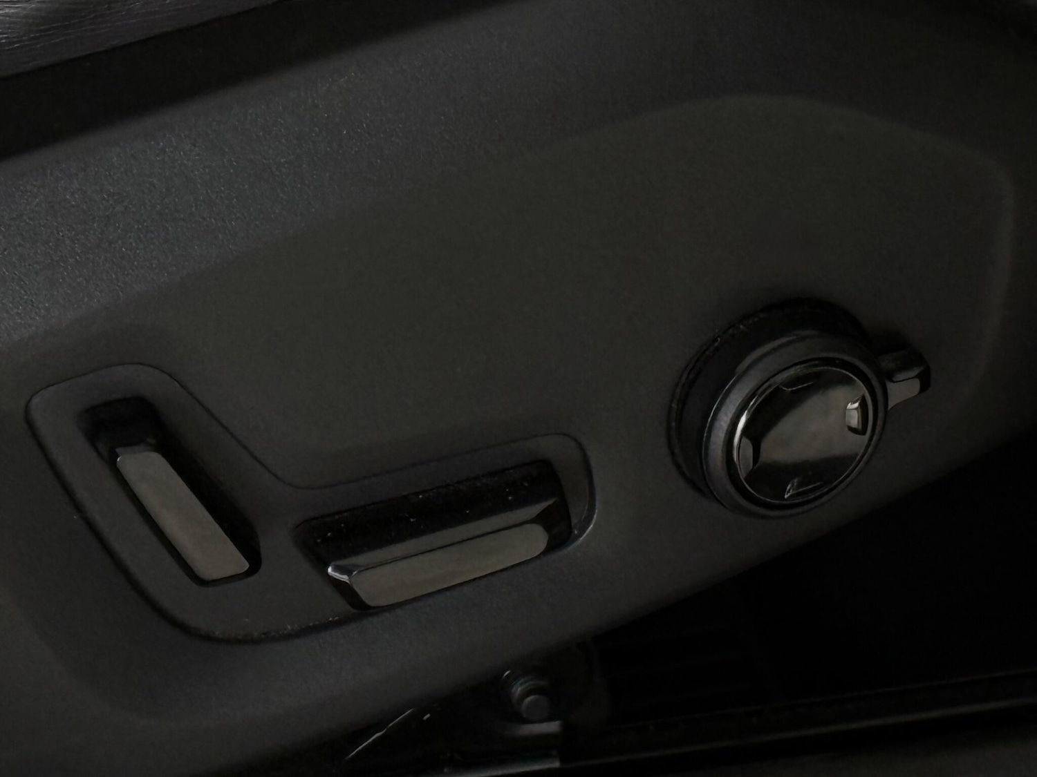 Used Volvo XC60 2018 for sale - 77974336: Photo 15