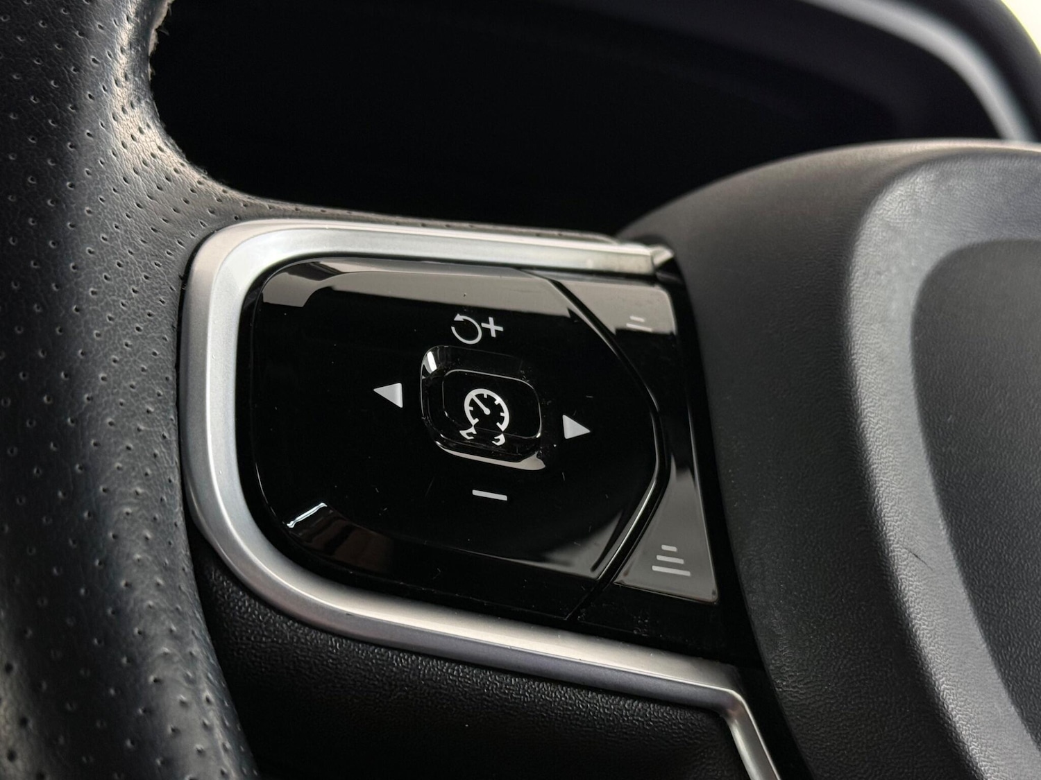 Used Volvo XC60 2018 for sale - 77974336: Photo 21