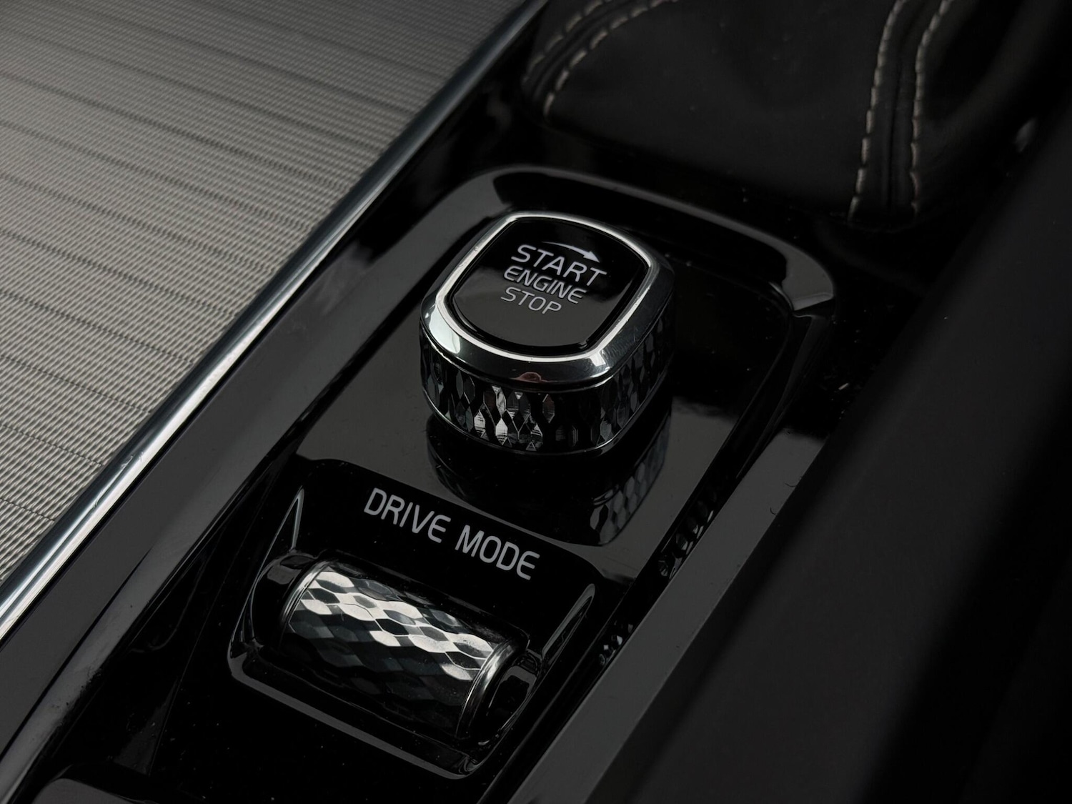 Used Volvo XC60 2018 for sale - 77974336: Photo 31